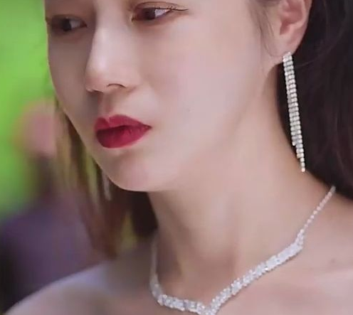 霸道女总裁的超级尊王第01集